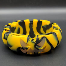 Pumpkin Silicone Ashtray w/ Poker