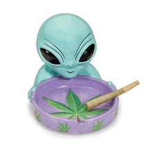 alien ashtray