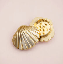 Stay Golden Seashell Weed Grinder